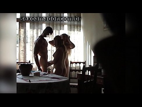 ❤️ Seksvriende nooi 'n reuse man en 'n drietal saam met hom ❤❌ Pornovideo op af.hentaivost.ru ❌️❤